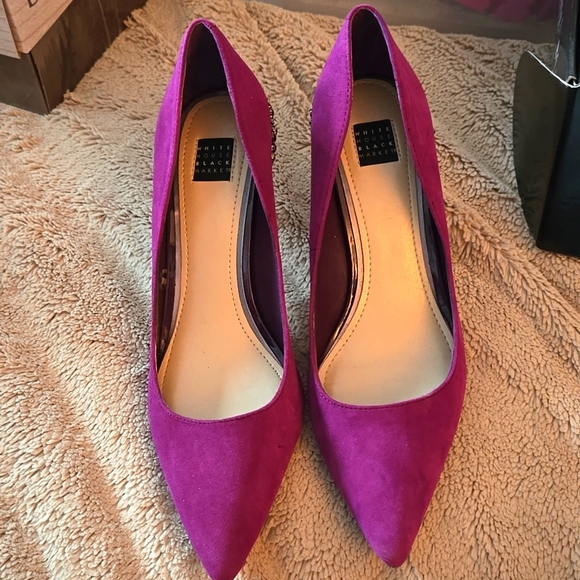 White House Black Market Shoes - Womens shoes